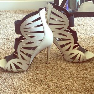 GUESS Heels